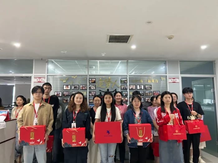 月满华诞,家国同庆,智邦国际祝您中秋国庆双节快乐! 月满华诞,家国同庆,智邦国际祝您中秋国庆双节快乐!