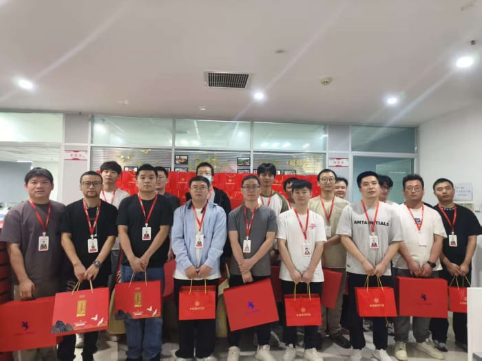 月满华诞,家国同庆,智邦国际祝您中秋国庆双节快乐! 月满华诞,家国同庆,智邦国际祝您中秋国庆双节快乐!