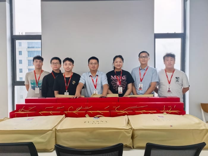 月满华诞,家国同庆,智邦国际祝您中秋国庆双节快乐! 月满华诞,家国同庆,智邦国际祝您中秋国庆双节快乐!