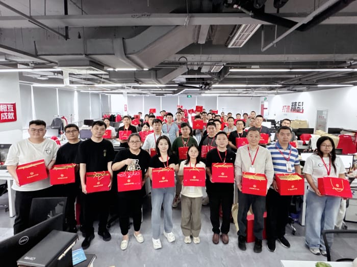 月满华诞,家国同庆,智邦国际祝您中秋国庆双节快乐! 月满华诞,家国同庆,智邦国际祝您中秋国庆双节快乐!